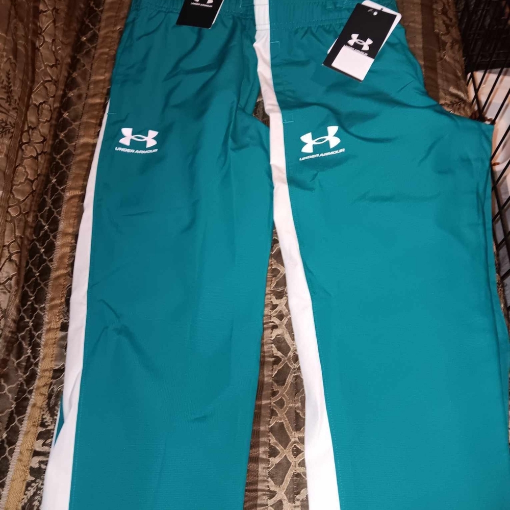 2 pairs youth medium and youth large underarmour track pants